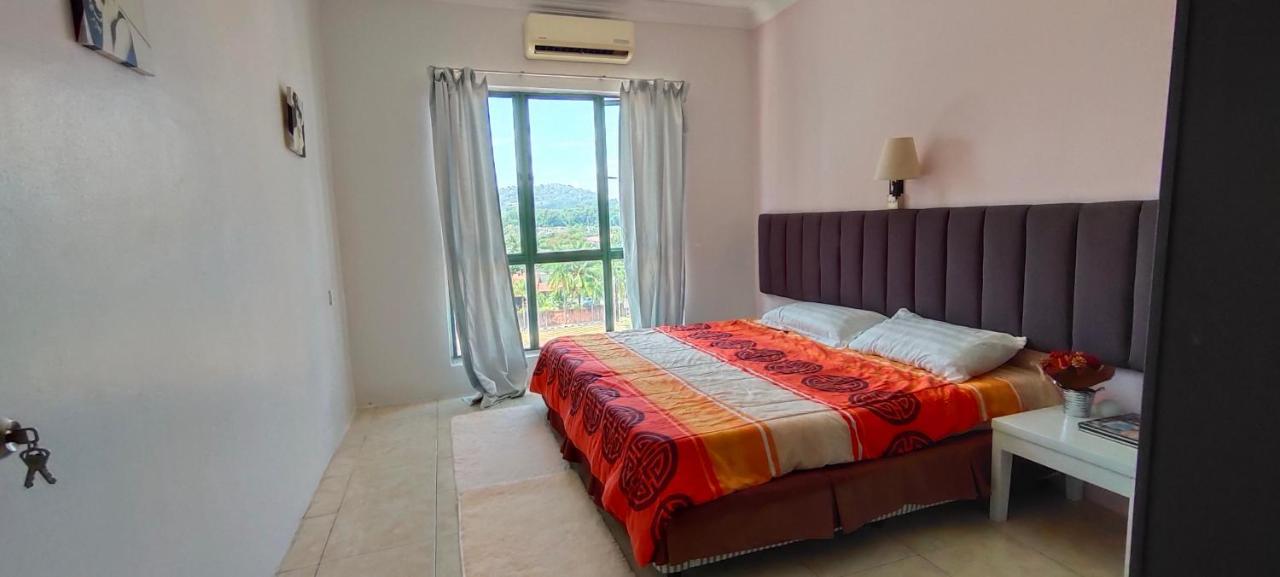 Gold Coast International Resort Kampong Bukit Beruang Zewnętrze zdjęcie